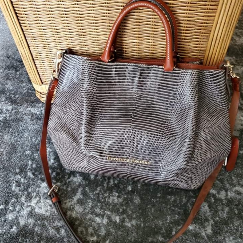 Dooney and Bourke tote